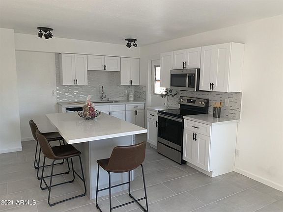 5th image of 2521 E Hermosa Dr