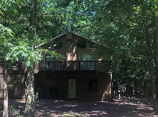 154 Edge Rock Dr, Drums, PA 18222