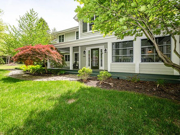 2nd image of 6482 Sweetbriar Ct
