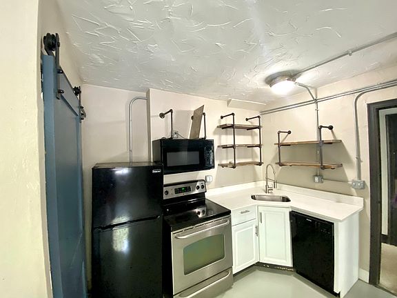 3rd image of 3136 Grand Ave #24