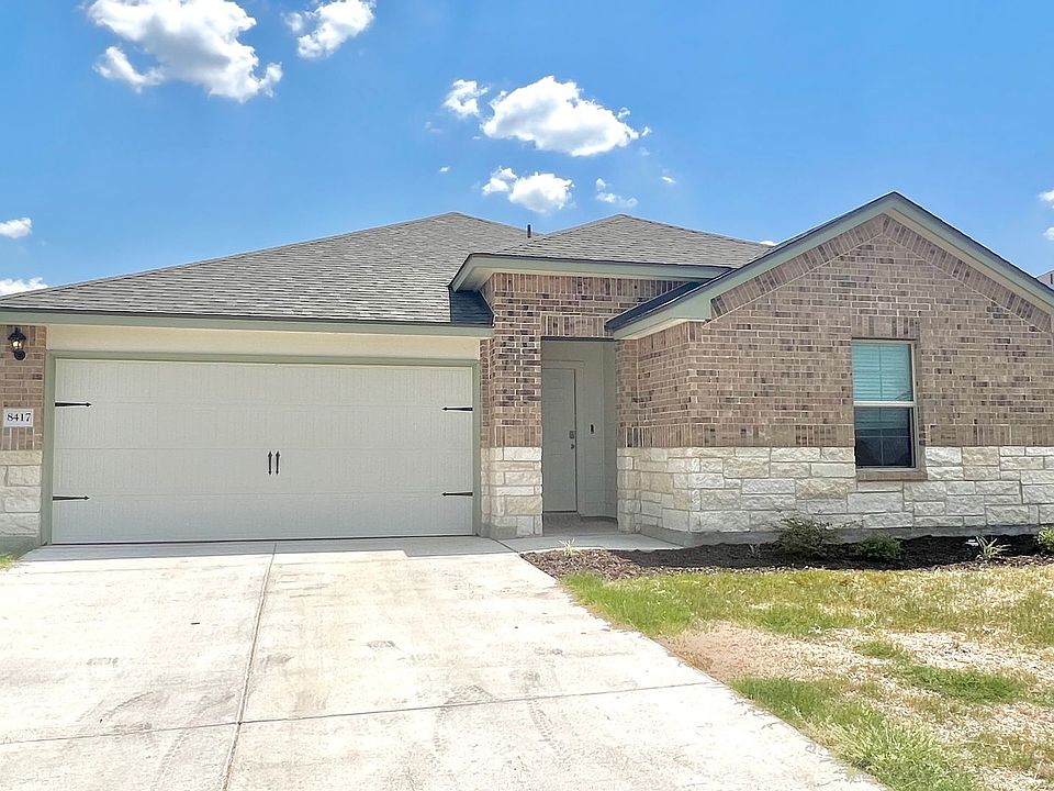 1st image of 8417 Stone Hollow Dr