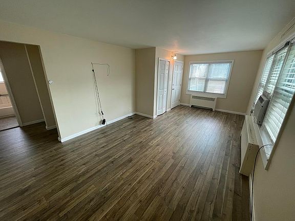 5th image of 318 Hawkins Ave