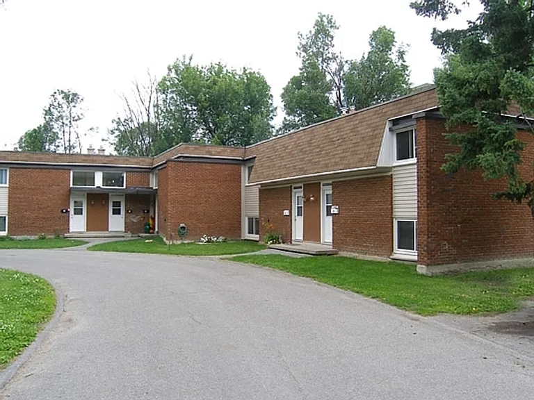 120 Beaverbrook Ln — Photo 14