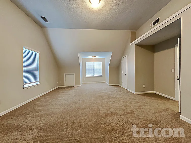 4123 Green Field Dr — Photo 11