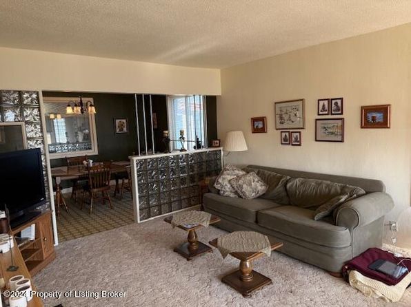 405 Main St, Regent, ND 58650