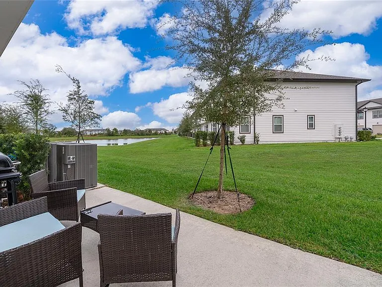 1013 Plantation Ln — Photo 25