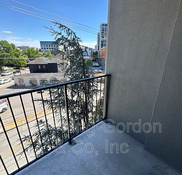 1803 Broadway #426 — Photo 16
