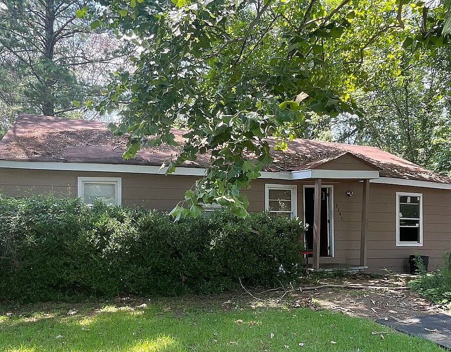 1st image of 3141 Sylvester Dr