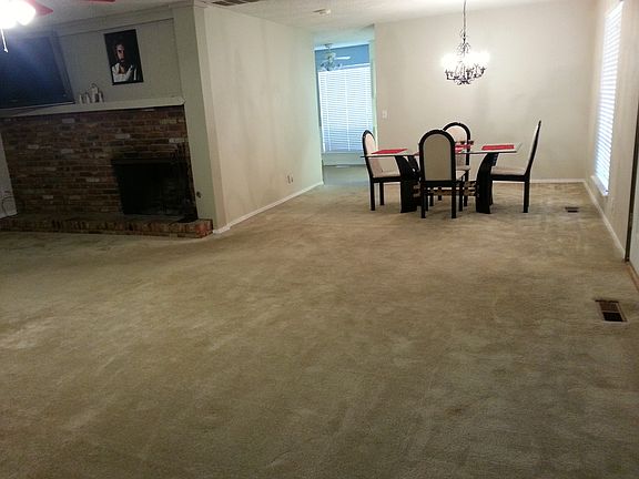 living area / dining combo