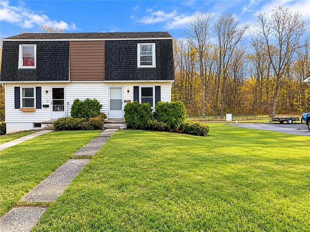 2 bed, $800 — Photo 1