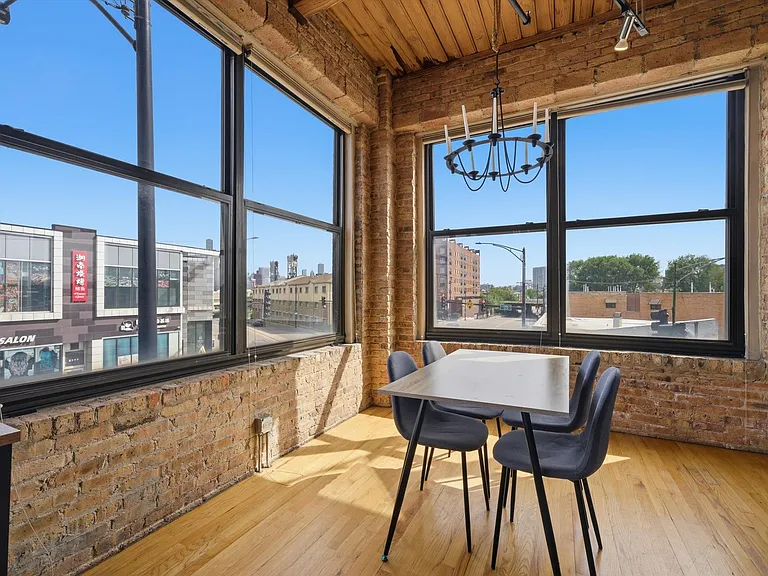 2310 S Canal St #201 — Photo 14