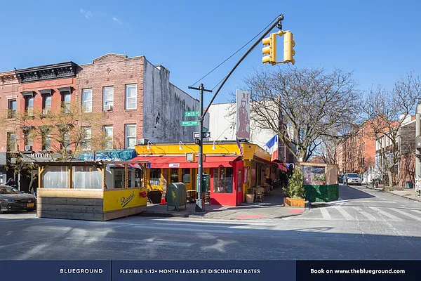 Rented by The Blueground | media 97