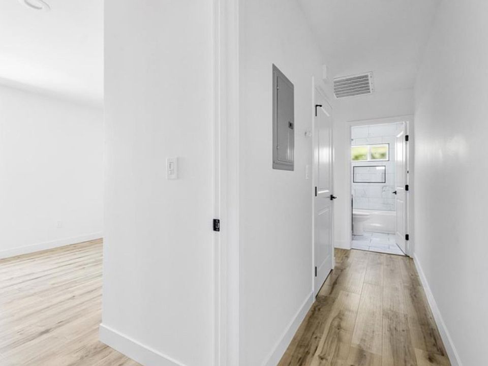 2nd image of 1601-1603 W 165th St #1602