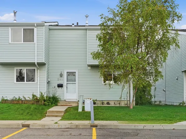 248 Dickinsfield Ct NW, Edmonton, AB T5E 5V8