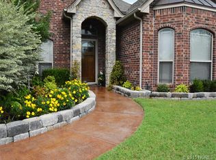 9401 E 95th St N, Owasso, OK 74055