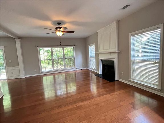 2nd image of 132 Wallnut Hall Cir