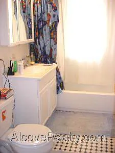 4 bed, 2.0 bath, $5,000 — Photo 4