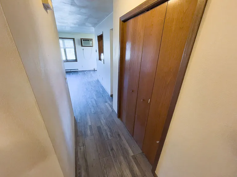 9 N Wickham — Photo 12