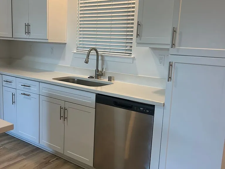 Emerald Ridge Apartments — Photo 11