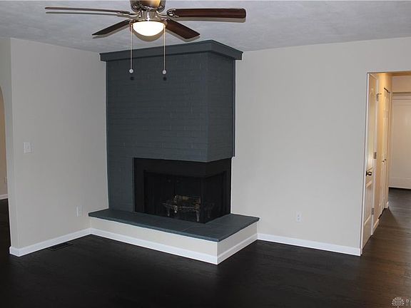 5th image of 111 Blairwood Dr