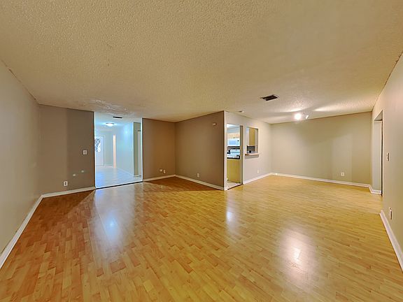 5th image of 9062 NW 44th Ct