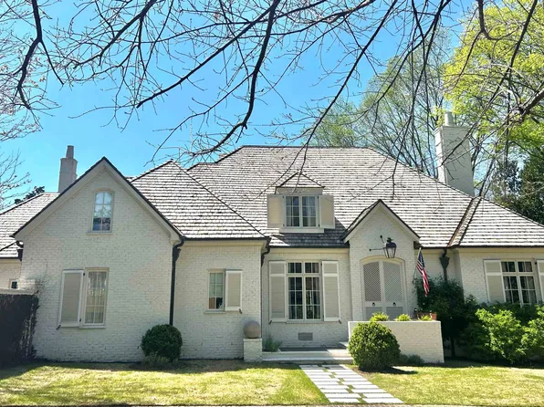 155 Cherry Rd, Memphis, TN 38117