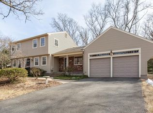7 Hanover Ln, Longmeadow, MA 01106