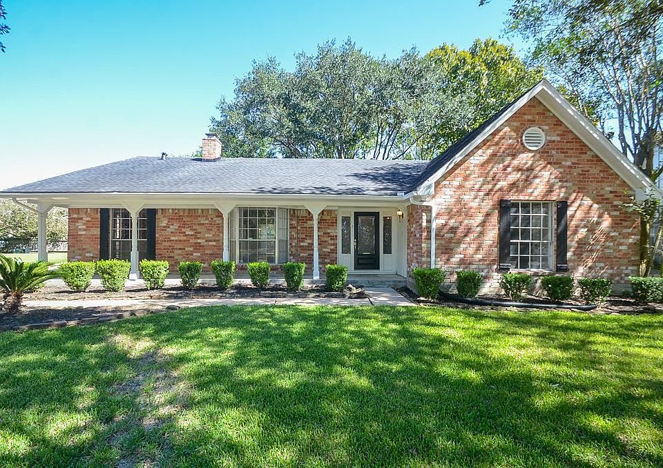 1st image of 2407 Oakview Dr