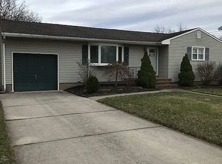 12 Hempstead Rd, Hamilton, NJ 08610