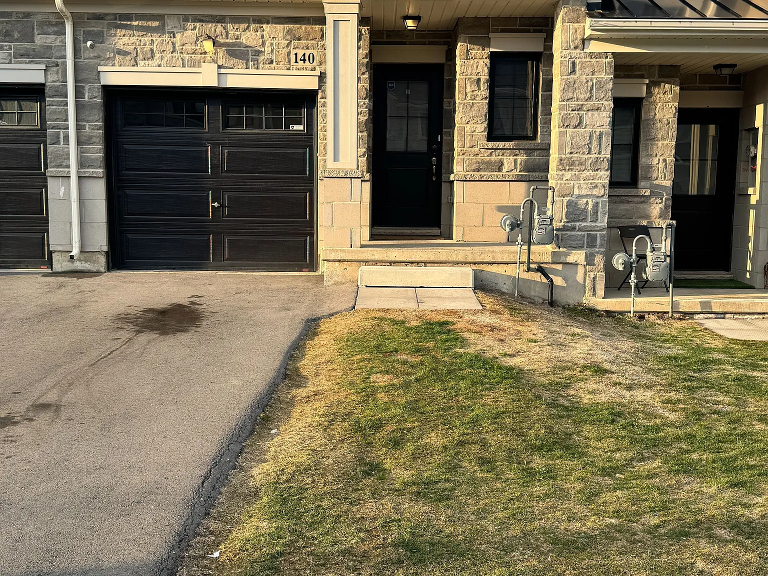 3 bed, $2,995 — Photo 2