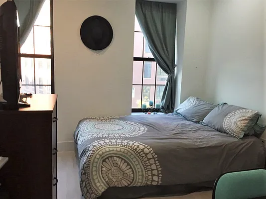 Rented by EXR | media 25