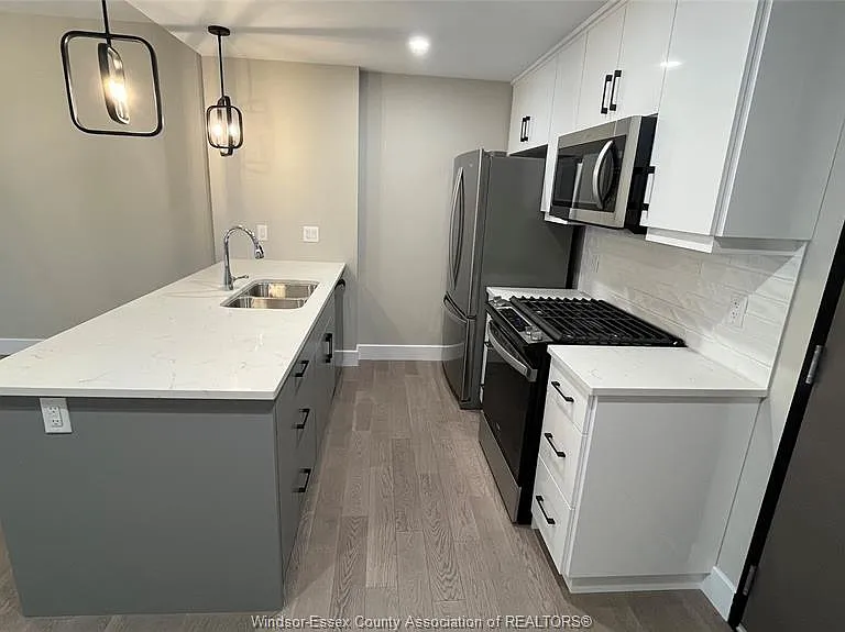 140 Main St E #305 — Photo 7