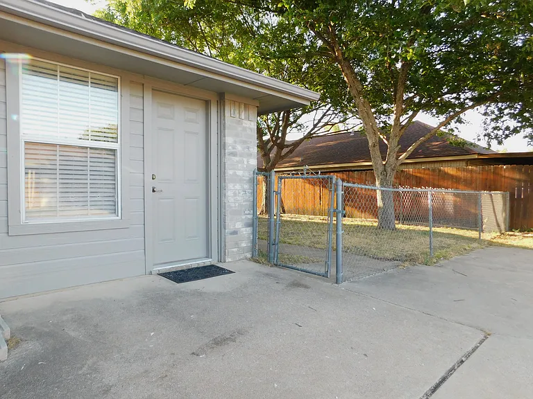 3109 N Bell Ave — Photo 35