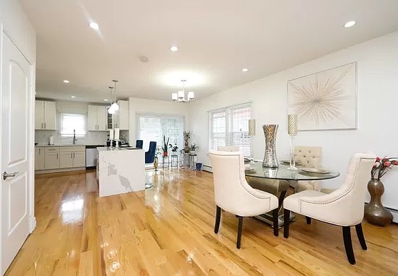 5th image of 111-31 208 Street