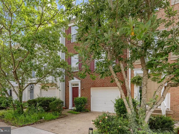 8454 Hallie Rose St, Alexandria, VA 22309