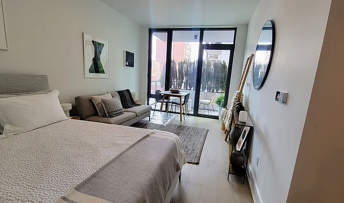 Rented by Compass | media 34