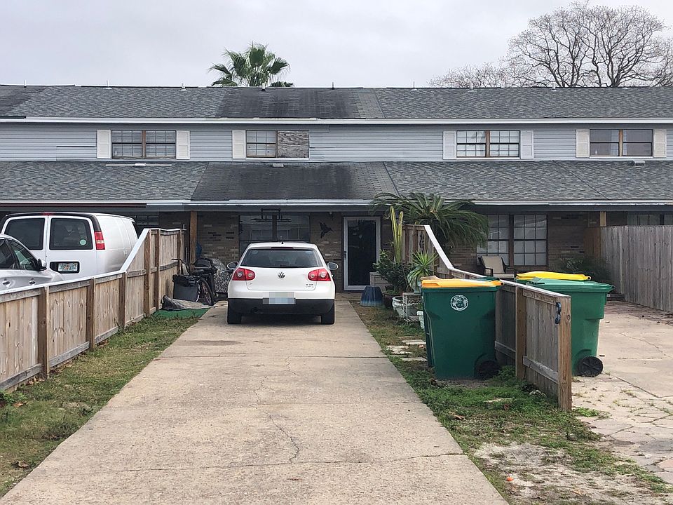 1st image of 220 Ann Cir Unit 3