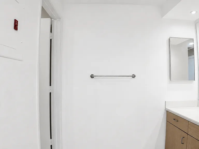 655 Columbia St #313 — Photo 17