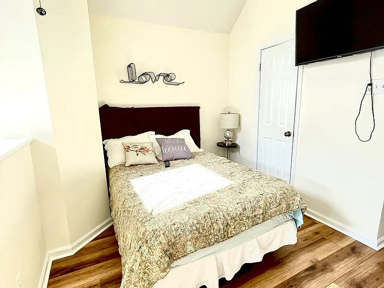 1050 Piedmont Ave NE #26 — Photo 2