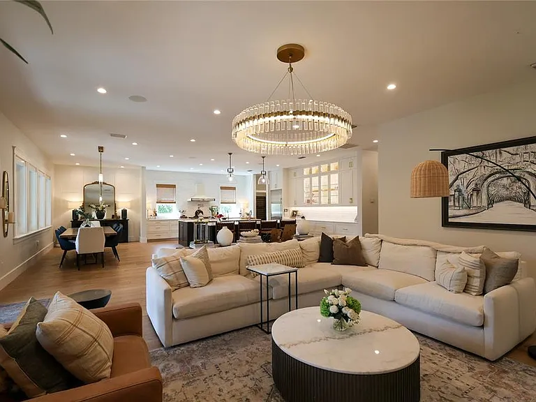 2402 W Parkland Blvd — Photo 11