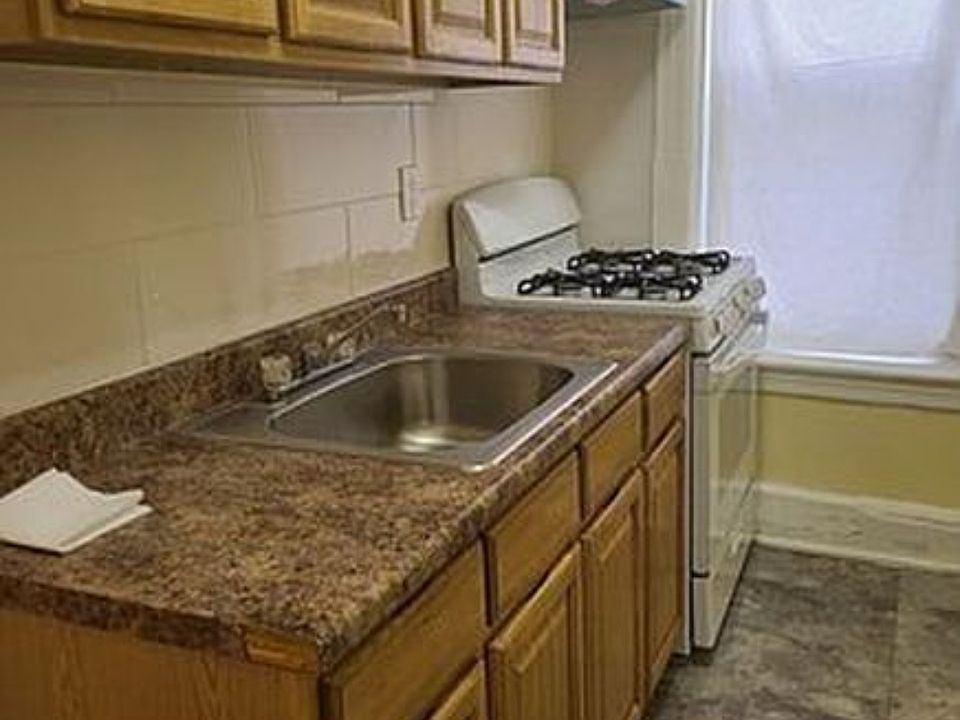 1st image of 18-11 21st Rd #2