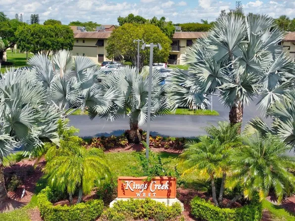 7905 SW 86th St APT 626, Miami, FL 33143