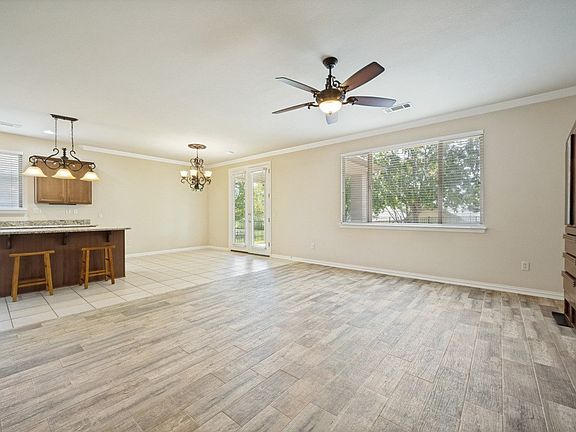 2nd image of 9108 Compton St