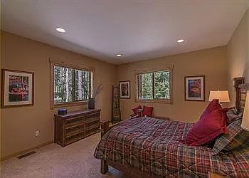 12768 Zurich Pl — Photo 16