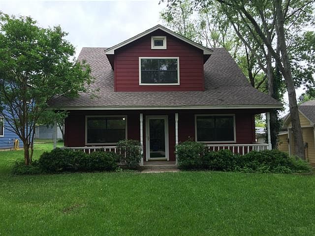 1st image of 206 Dallas St