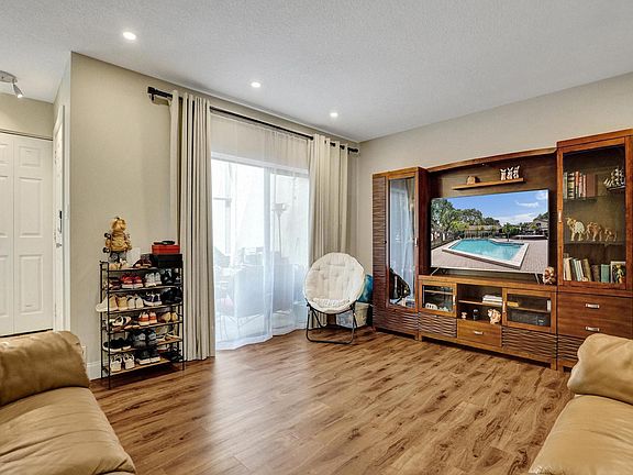 4th image of 2321 Bayberry Drive