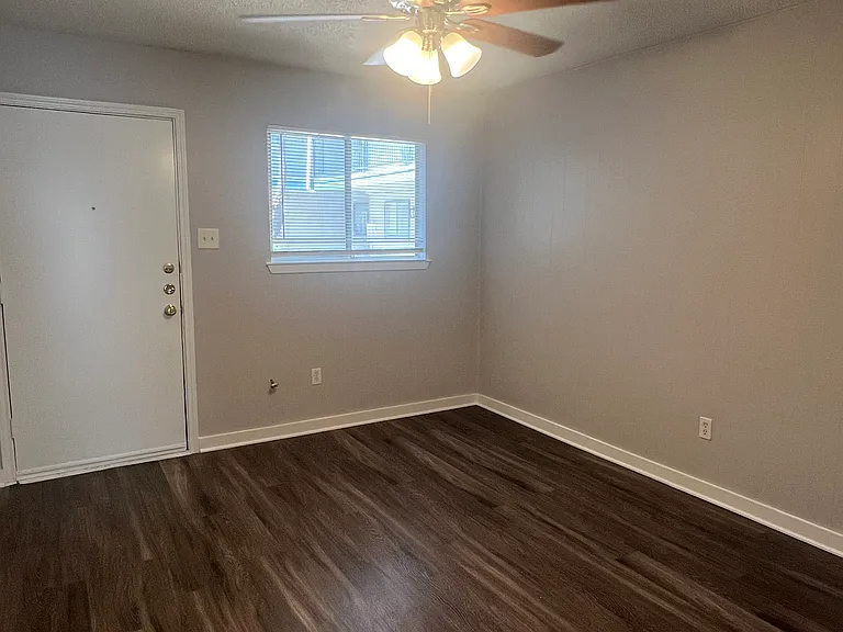 4412 Avenue A #102 — Photo 14