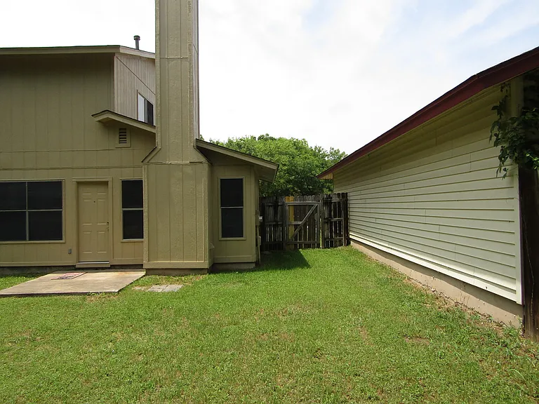 10609 Archdale Dr — Photo 25