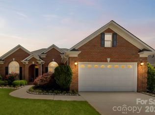 2304 Pinefield Ct, Gastonia, NC 28056