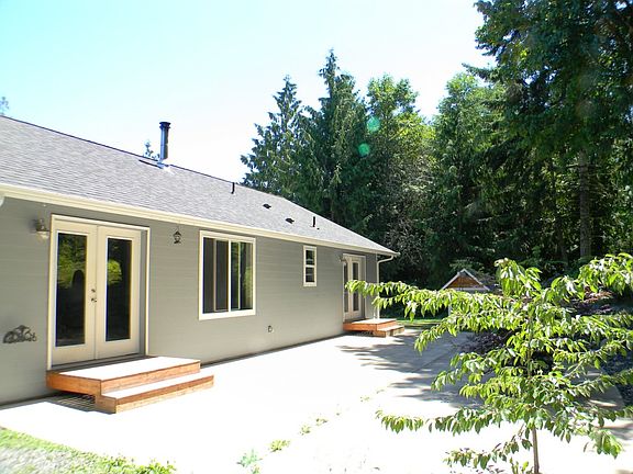 5th image of 153 Dena Ln